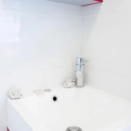 Appartamento Charming With A Balcony Near The Quays *